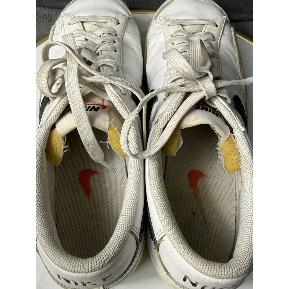 Nike please see